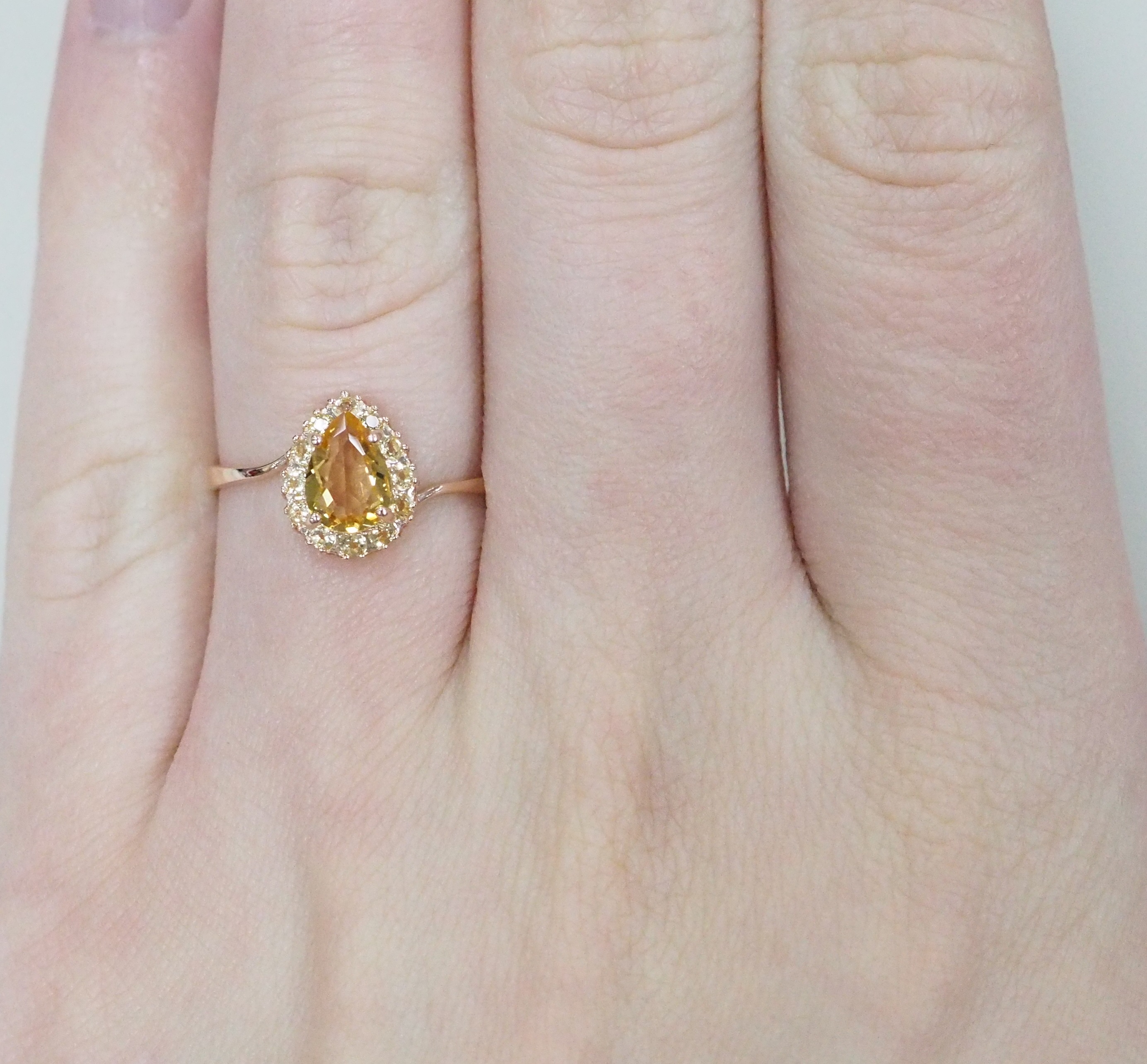 Серебряное кольцо с цитринами